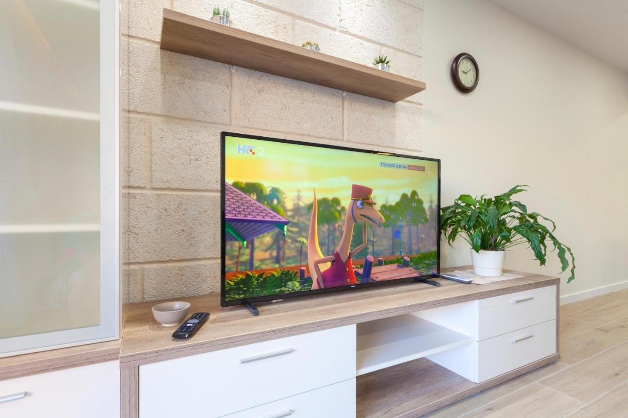 Center New Apartment Krivic Makarska Bagian luar foto