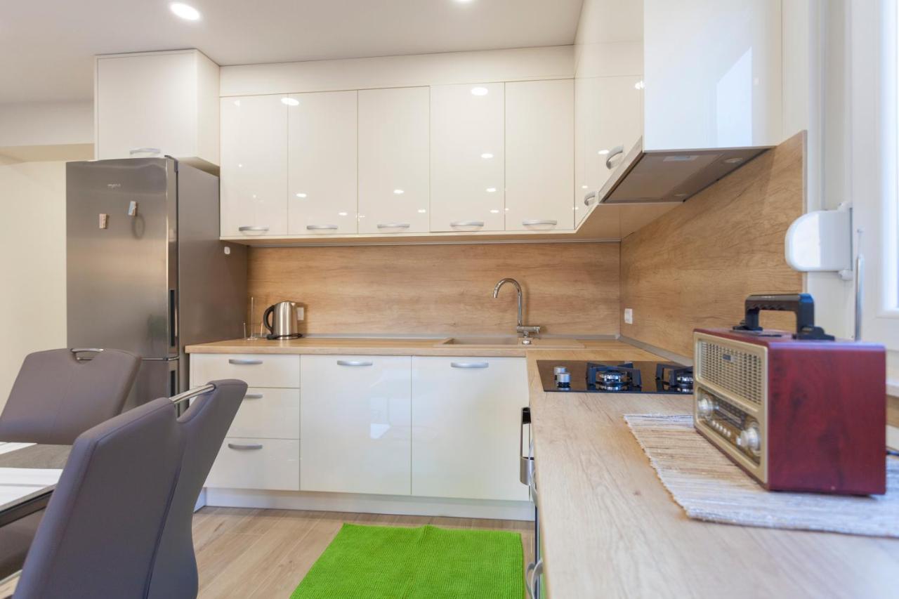 Center New Apartment Krivic Makarska Bagian luar foto